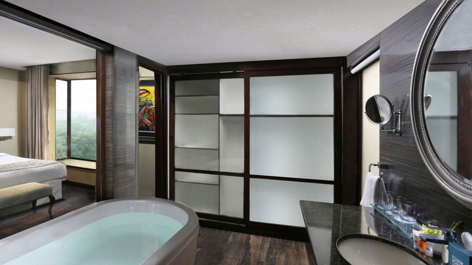 Four Points by Sheraton Lahore Room