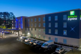 Holiday Inn Express Space Center