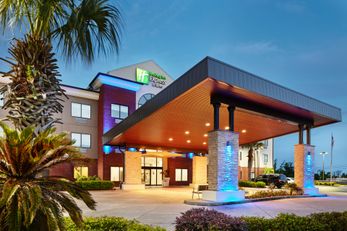 Holiday Inn Express Hotel & Suites