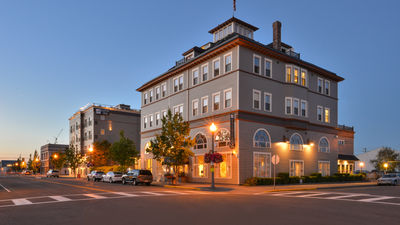 Majestic Inn & Spa