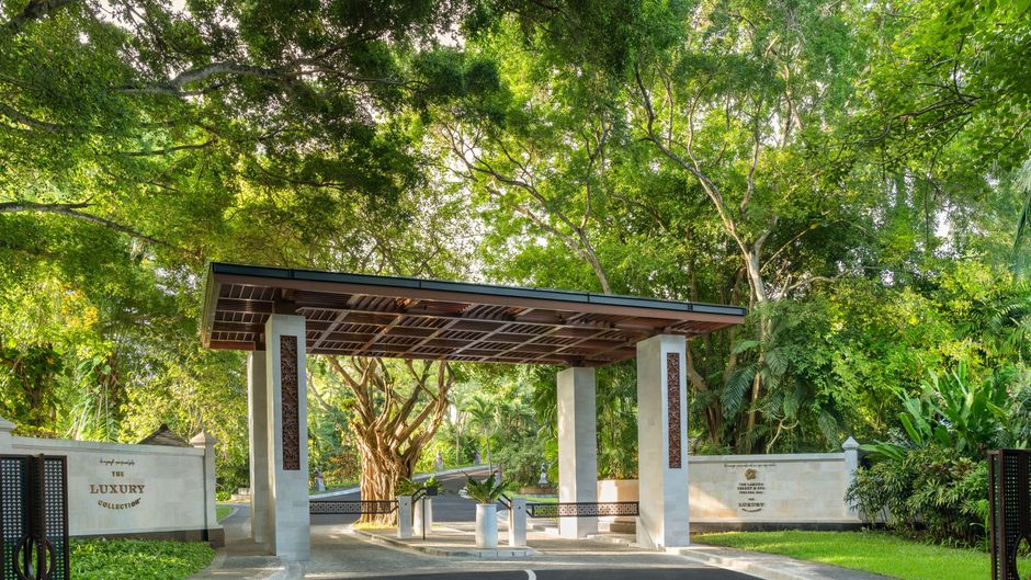 The Laguna, A Luxury Collection Resort Exterior