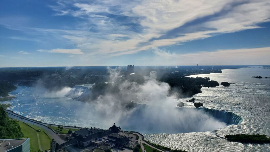 Niagara Falls Marriott on the Falls Exterior