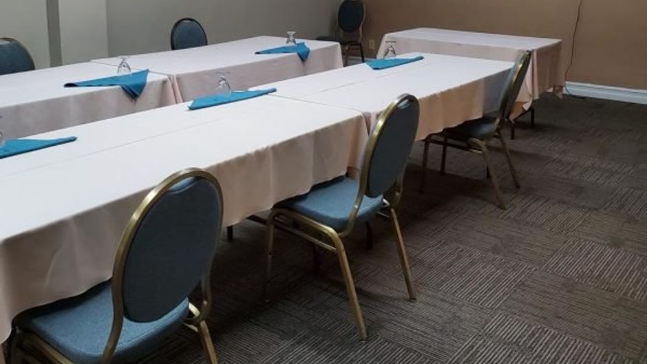 Mount Peyton Hotel Meeting
