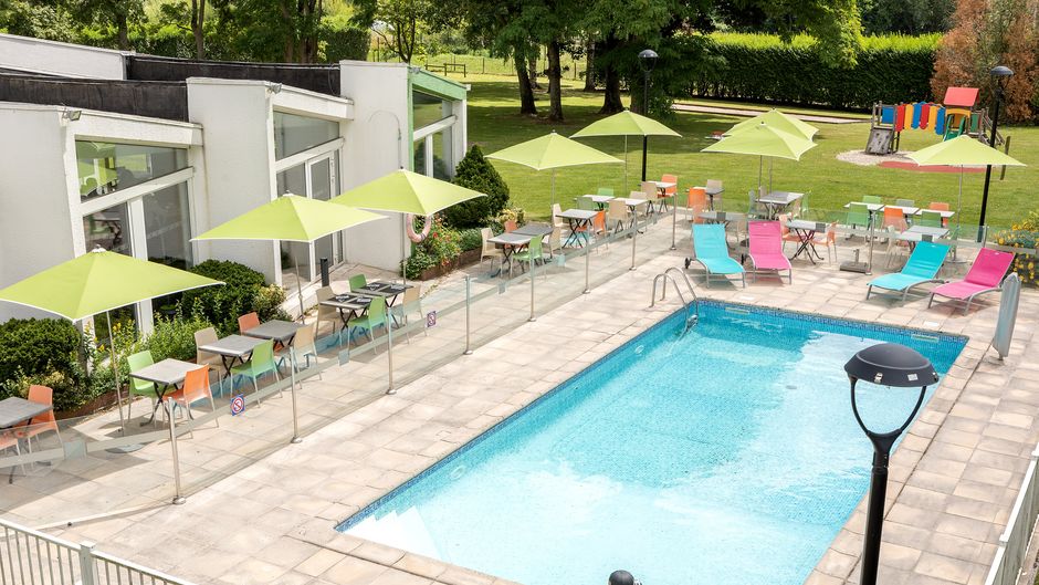 Holiday Inn Lille Ouest Englos Pool