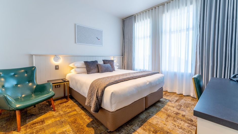Grosvenor Hotel Room