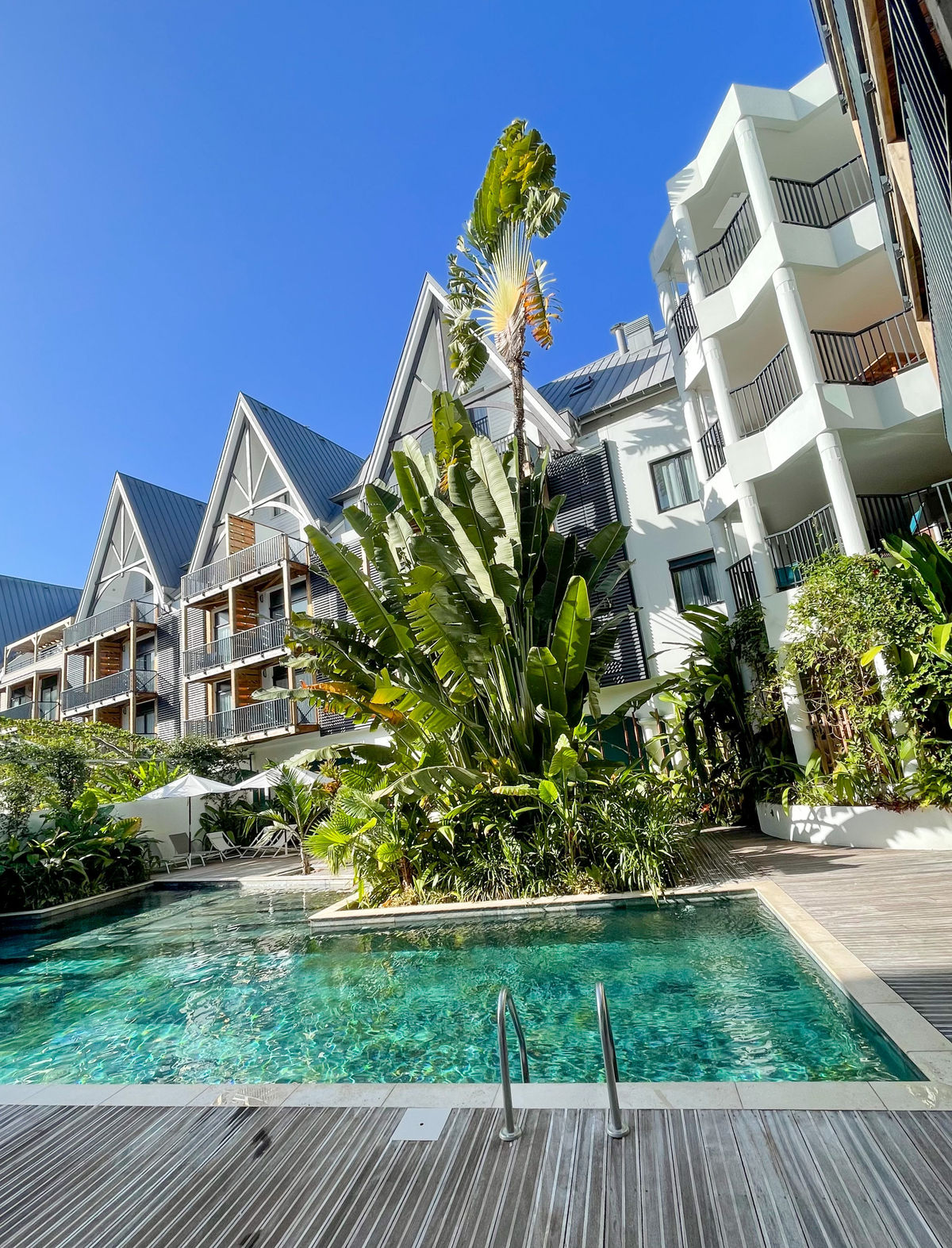 Residence Santa Apolonia Images & Videos- Saint-Leu, Reunion Island