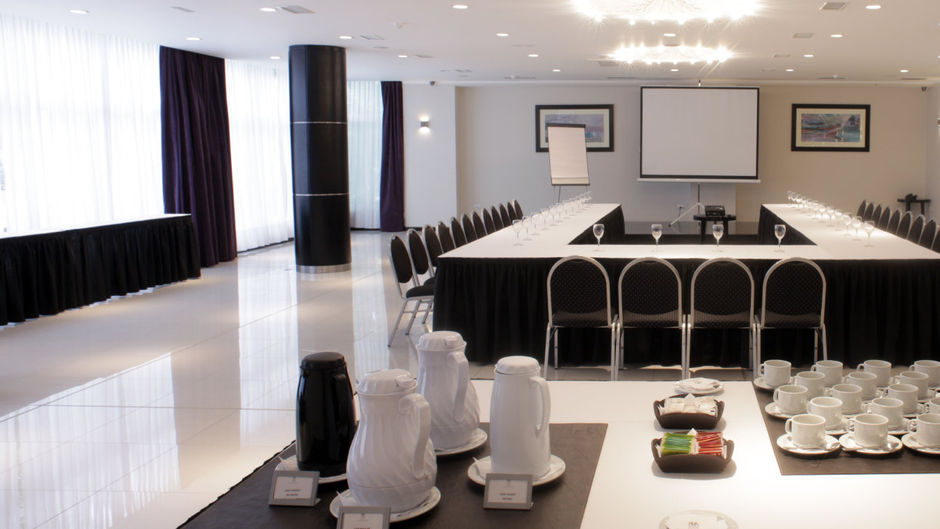 Neuquen Tower Hotel Meeting