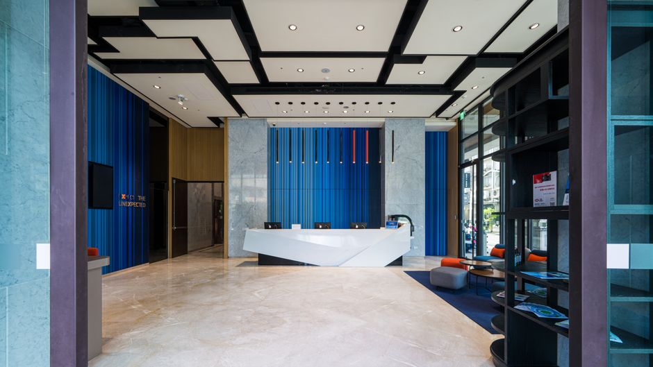 Holiday Inn Express Kaohsiung Love River Lobby
