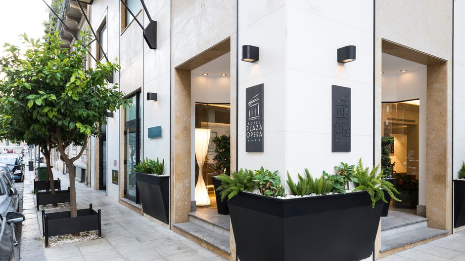 Hotel Plaza Opera Exterior