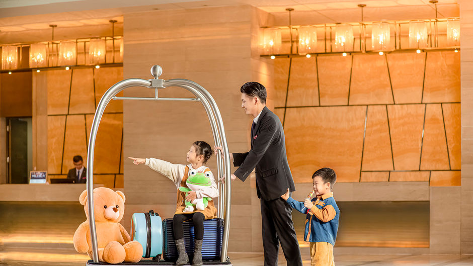 Crowne Plaza Longgang City Ctr Lobby