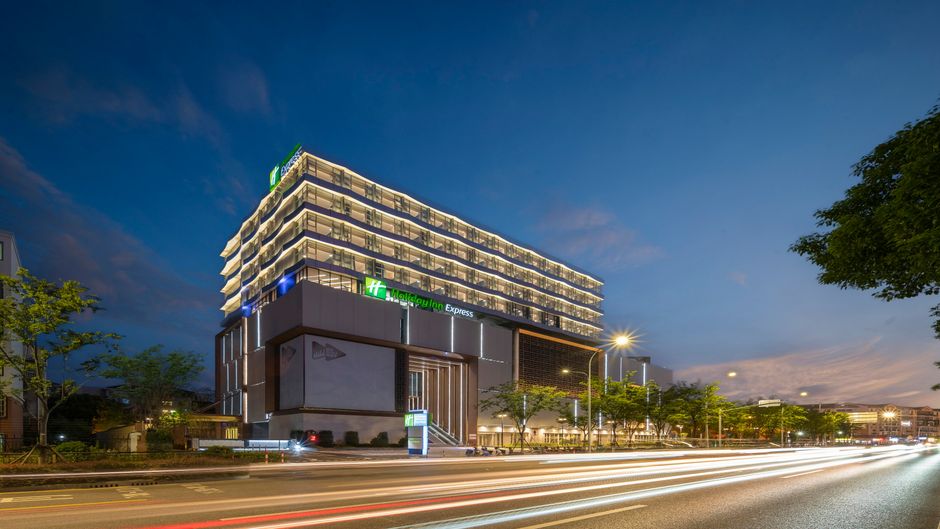 Holiday Inn Express Qingpu Moduli Exterior
