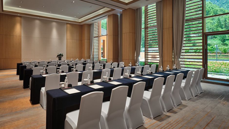 Crowne Plaza Shennongjia Meeting