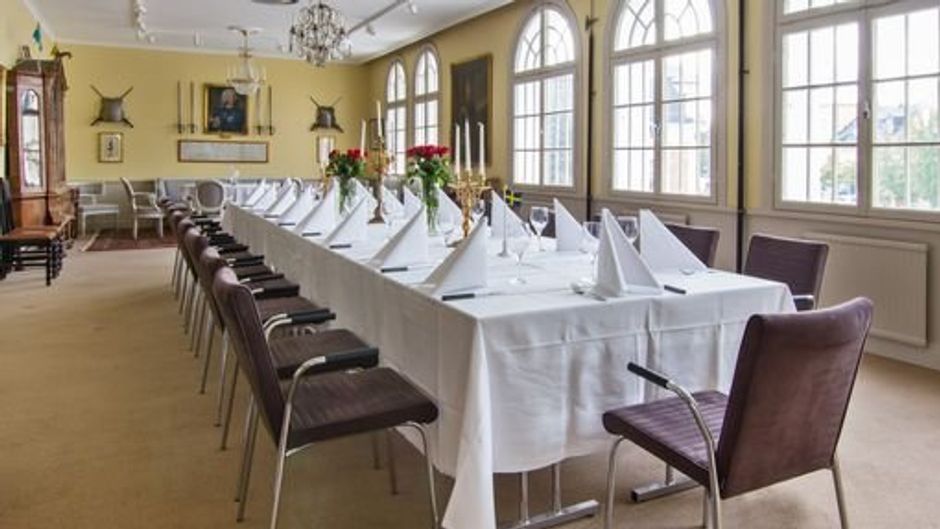 Hotel Bishops Arms Meeting
