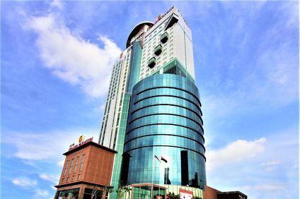 Grand Paragon Hotel