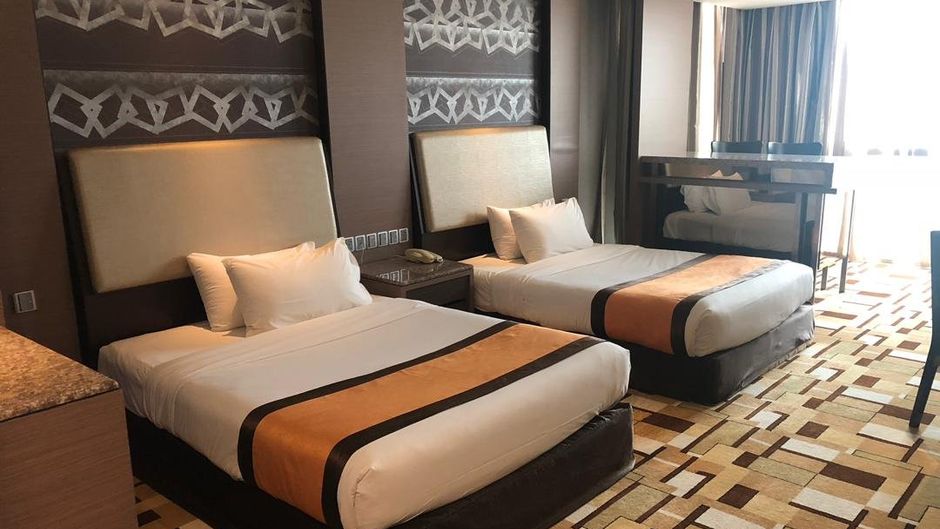 Grand Paragon Hotel Suite
