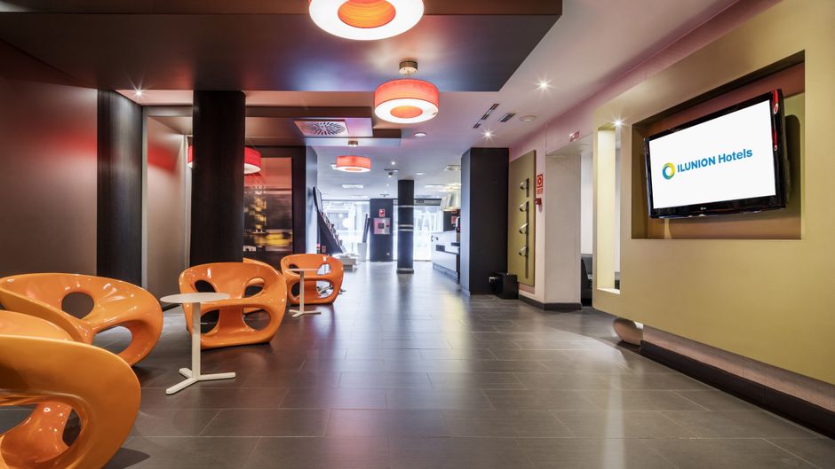 Hotel Ilunion Almirante Lobby