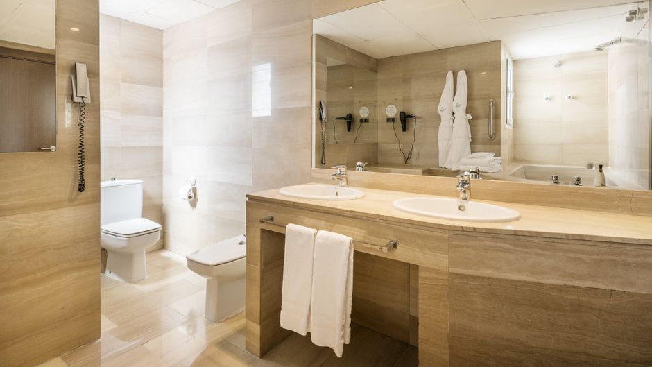 Hotel Ilunion Almirante Suite