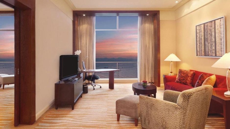 New Coast Hotel Manila Suite