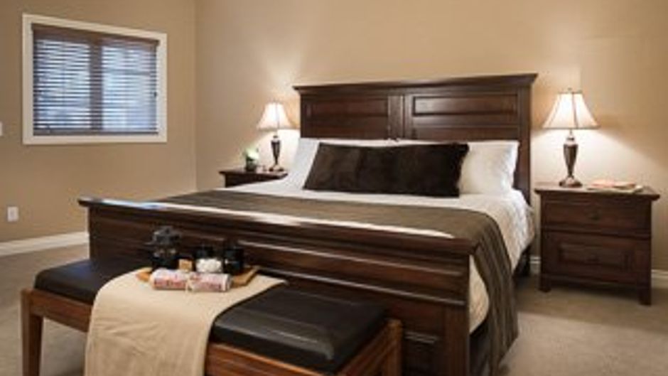 The Castle at Swan Lake All Suite Hotel Room