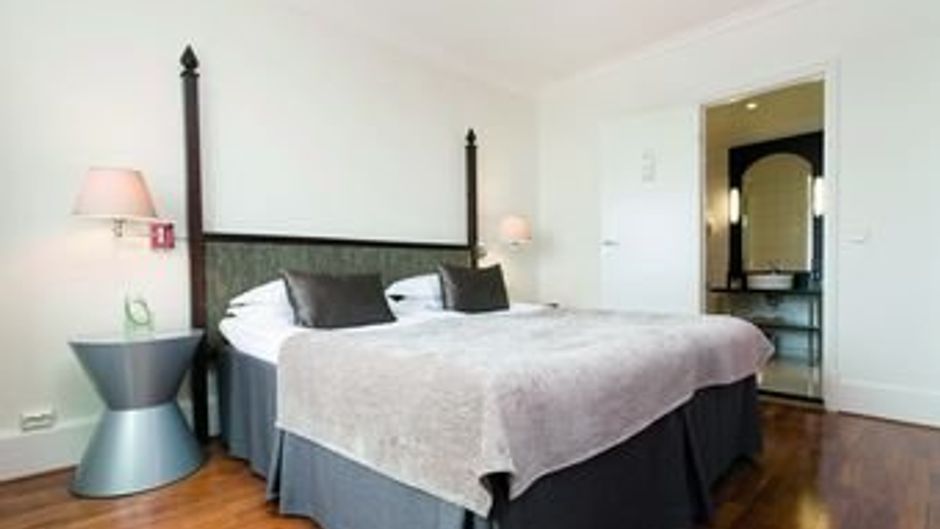 Elite Park Avenue Hotel Suite
