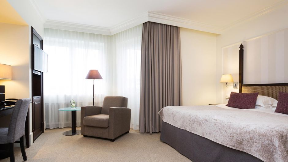 Elite Park Avenue Hotel Room