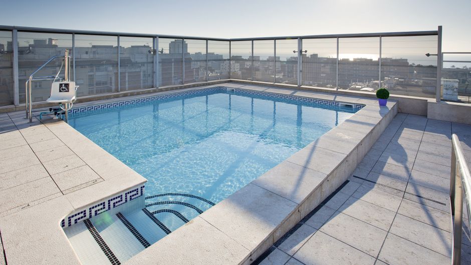 Ilunion Barcelona Pool