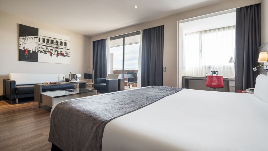 Ilunion Barcelona Suite