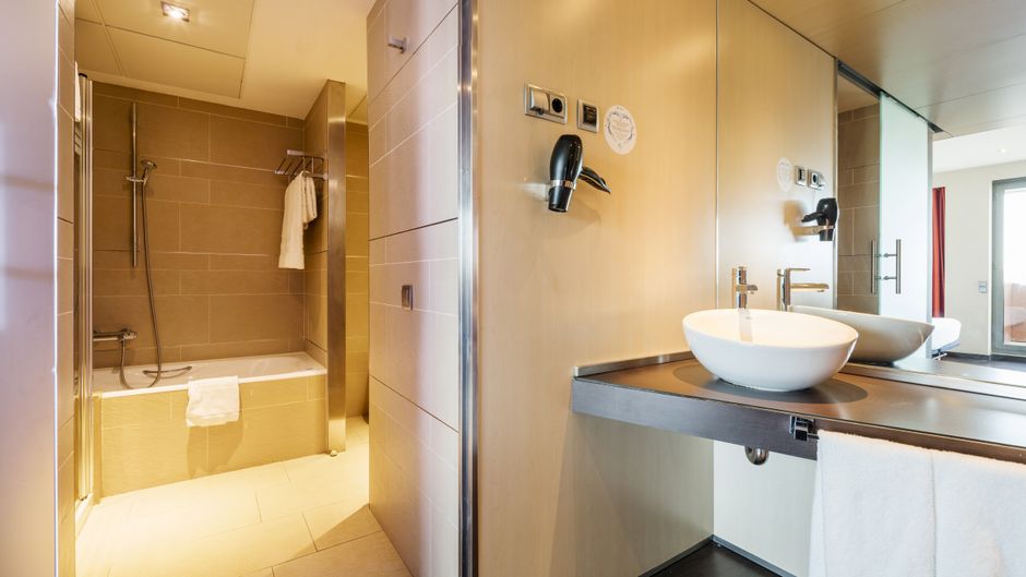 Ilunion Barcelona Suite