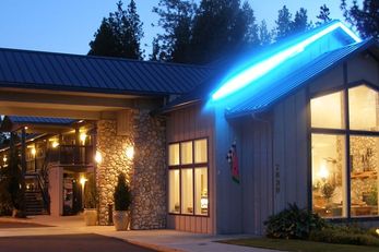 The Edgewater Inn