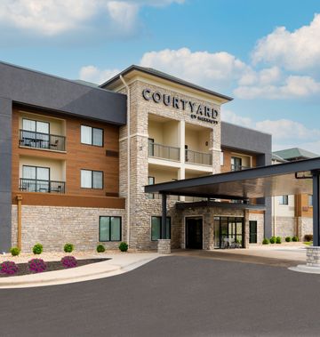 Courtyard Springfield Airport