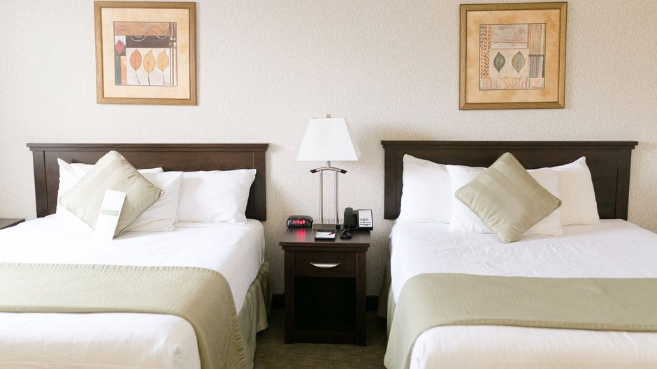 Victoria Inn Hotel & Convention Center Room