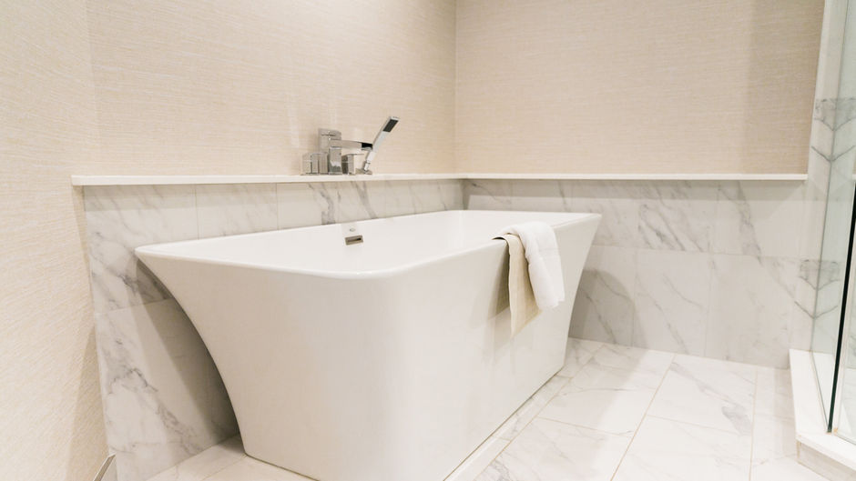 The Superior Inn Hotel Suite