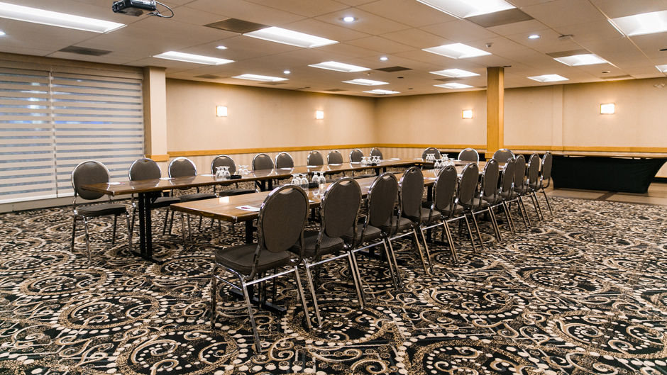 The Superior Inn Hotel Meeting
