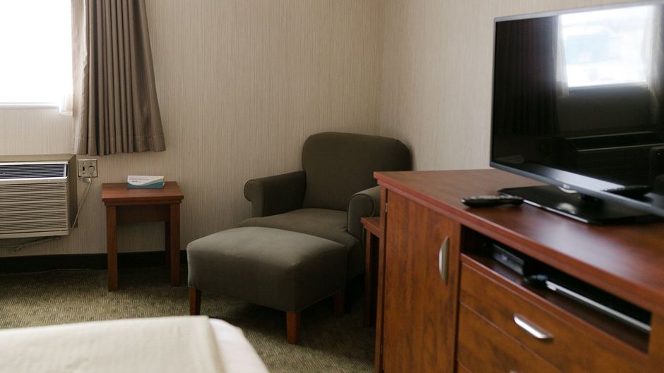 Victoria Inn Hotel & Convention Center Room