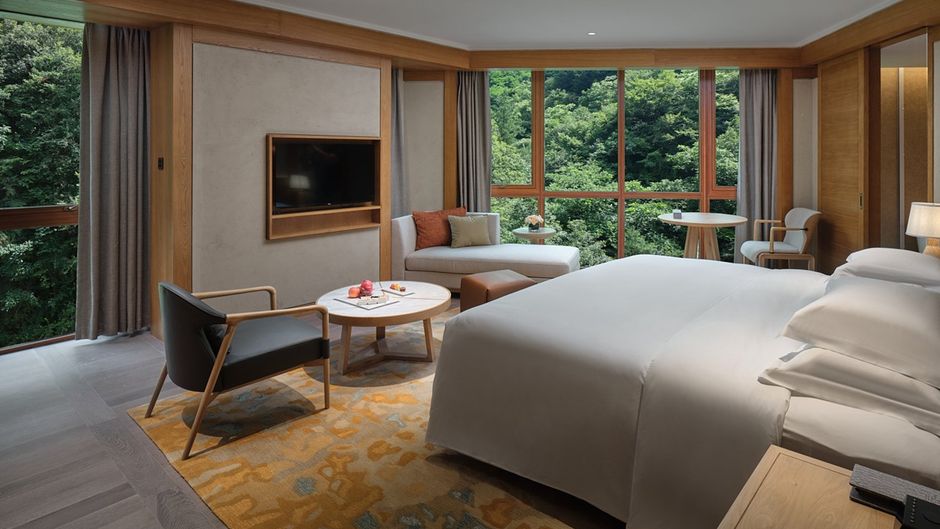 Crowne Plaza Shennongjia Suite