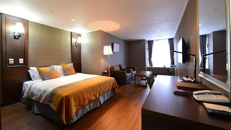 Value Hotel Worldwide High-End Room