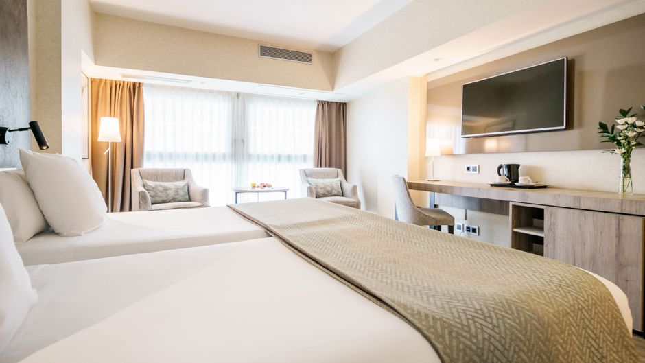 Hotel Ilunion Malaga Room