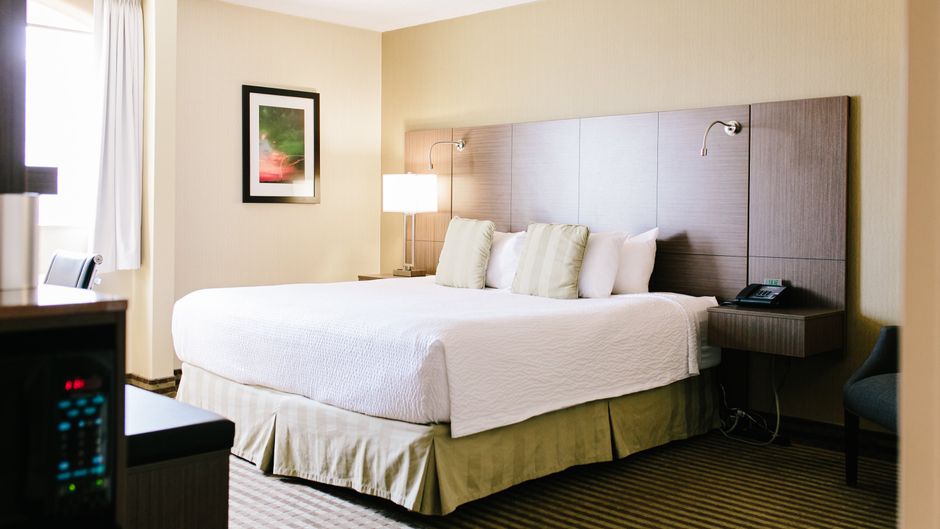 Victoria Inn Hotel & Convention Centre Room