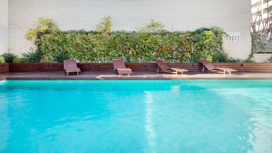 Hotel Ilunion Valencia Pool