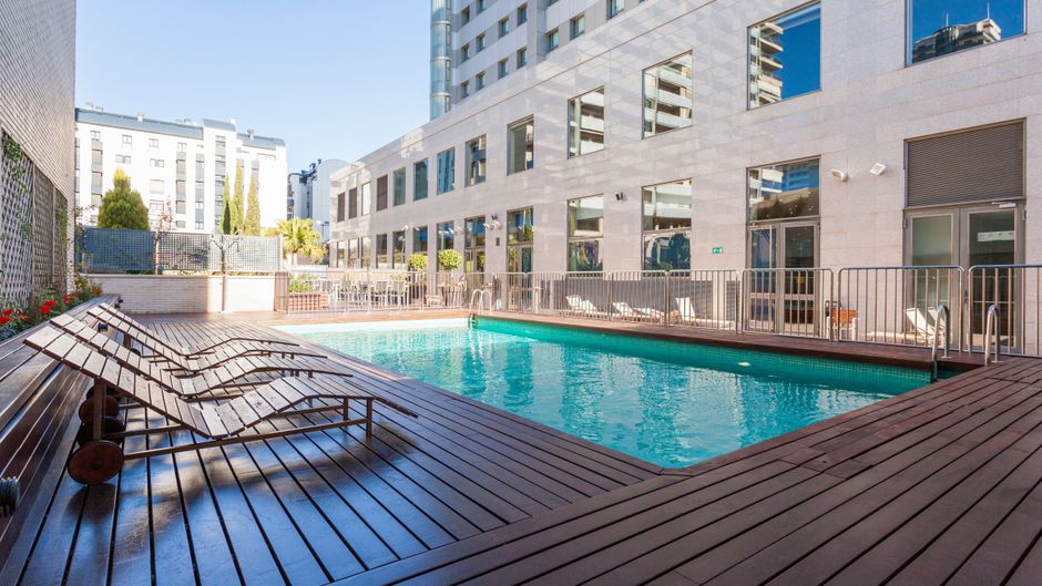 Hotel Ilunion Valencia Pool