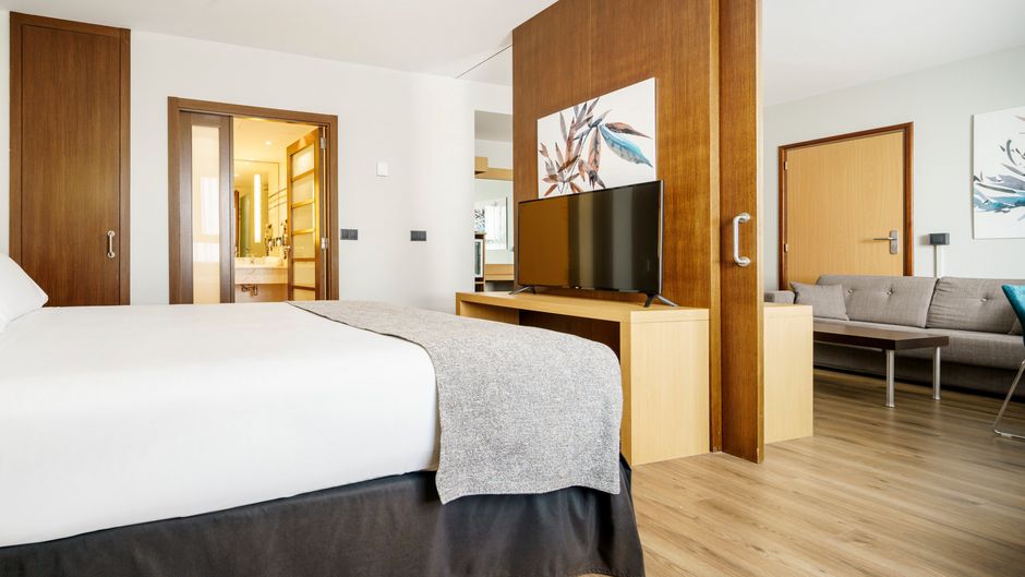 Hotel Ilunion Valencia Suite