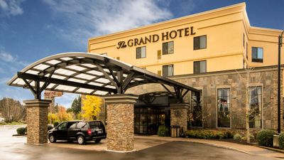 Grand Hotel at Bridgeport