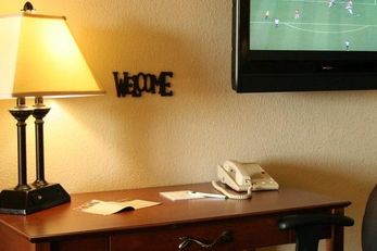Expressway Suites