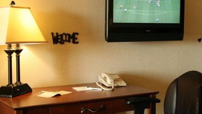 Expressway Suites