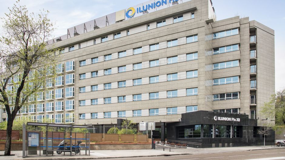 Hotel Ilunion Pio XII Exterior