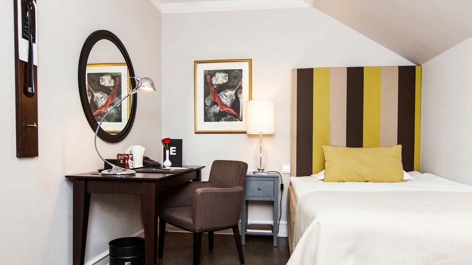 Elite Hotel Savoy Room