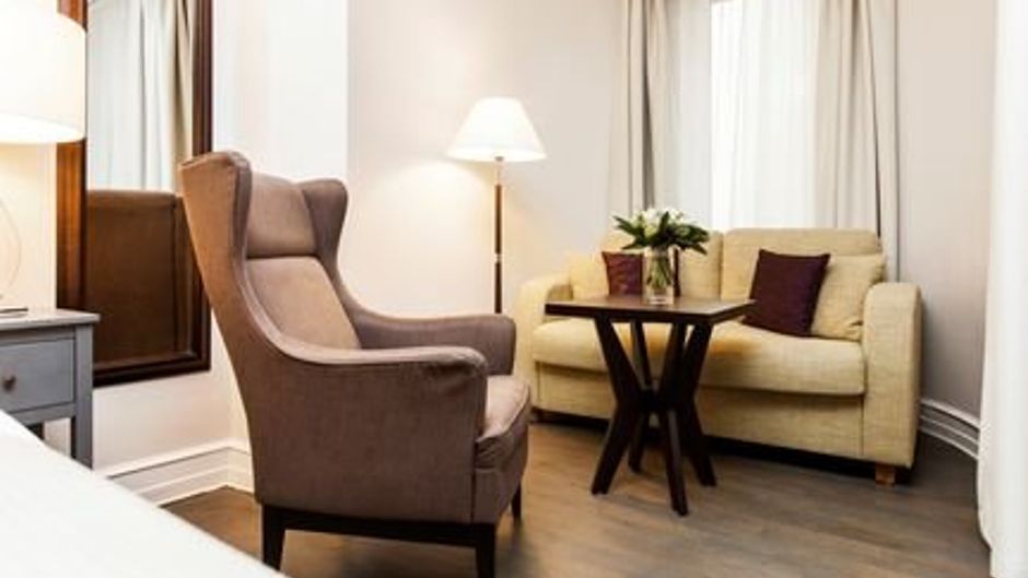 Elite Hotel Savoy Room