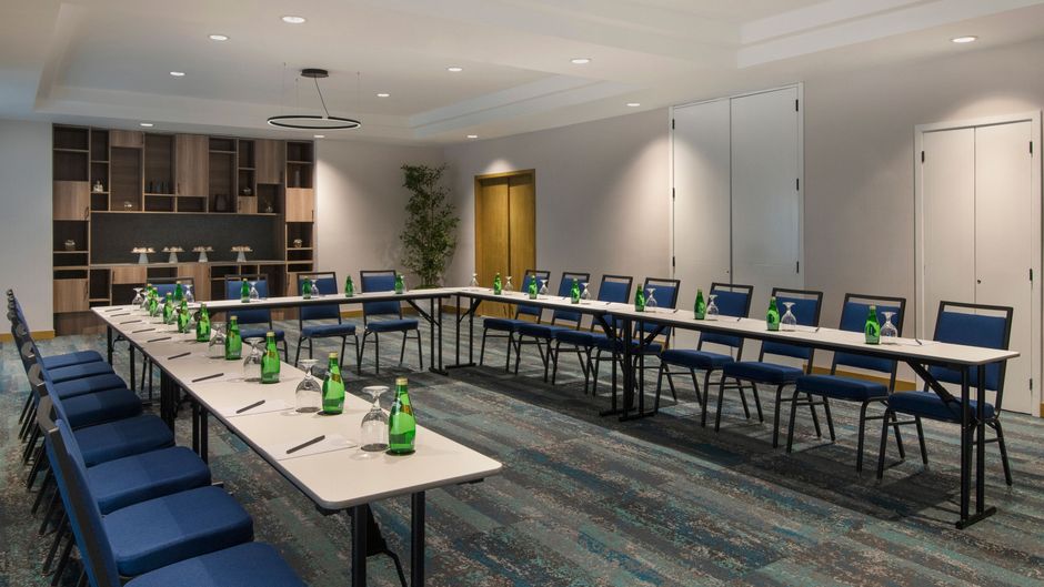 Courtyard by Marriott Santo Domingo Meeting