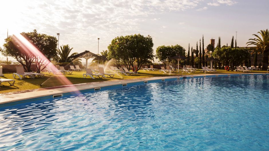 Ilunion Alcora Sevilla Pool