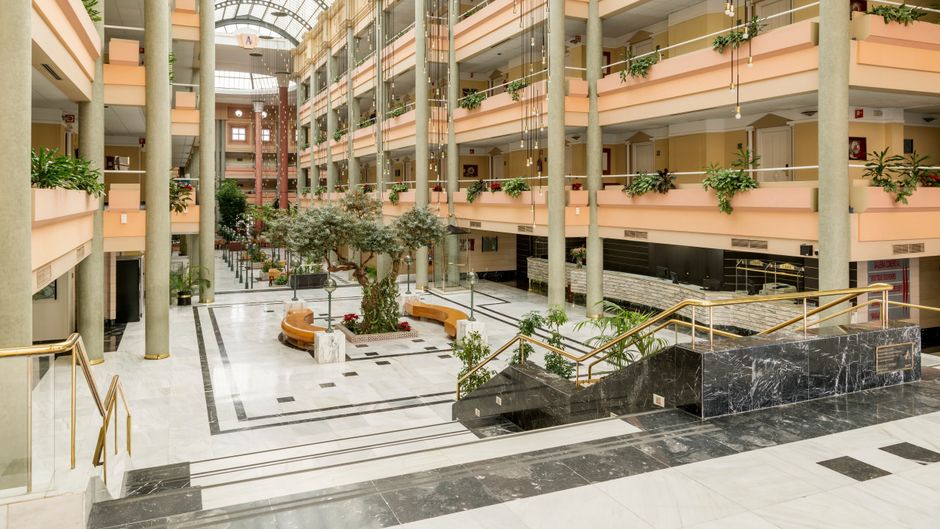Ilunion Alcora Sevilla Lobby